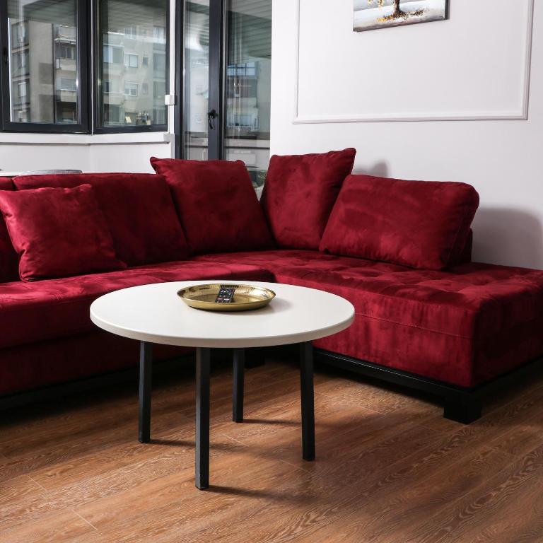 Maroon City View photo 3